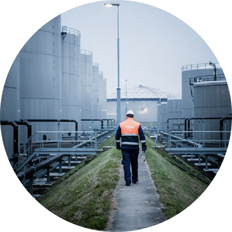 worker-2-768x768